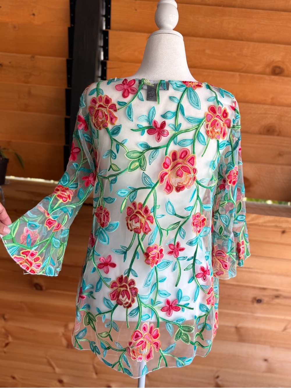 T&J Designs women’s Sheer Tunic with Pink, Teal & Green Floral Embroidery size L - Picture 3 of 4